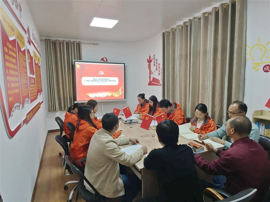 医生掀开奶罩边躁边狠狠躁视频