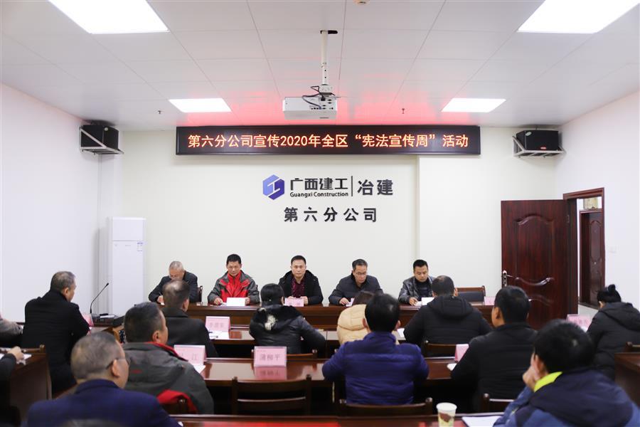 医生掀开奶罩边躁边狠狠躁视频