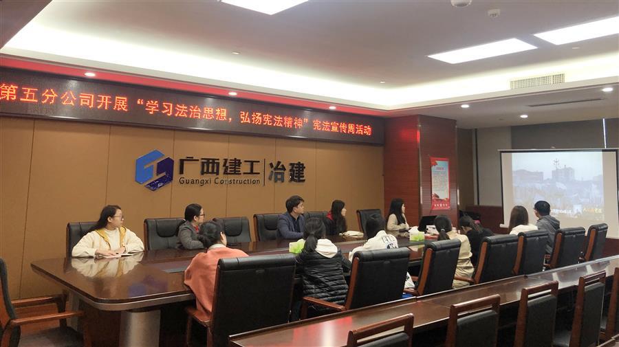 医生掀开奶罩边躁边狠狠躁视频