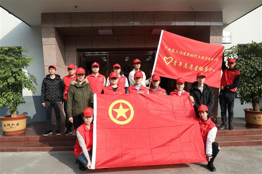 医生掀开奶罩边躁边狠狠躁视频