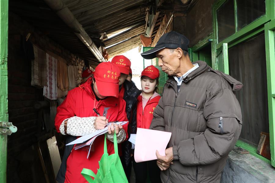 医生掀开奶罩边躁边狠狠躁视频