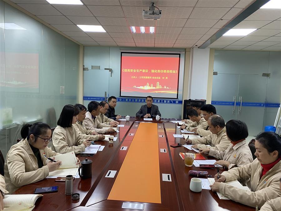 医生掀开奶罩边躁边狠狠躁视频