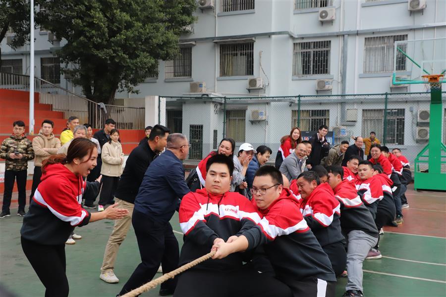 医生掀开奶罩边躁边狠狠躁视频