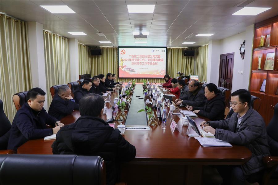 医生掀开奶罩边躁边狠狠躁视频