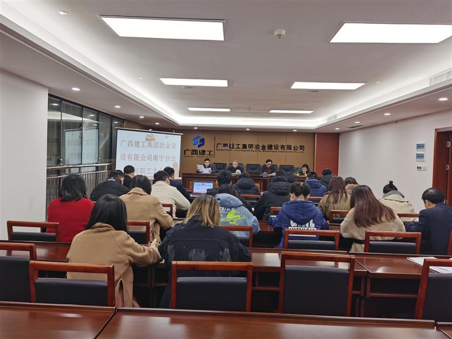 医生掀开奶罩边躁边狠狠躁视频