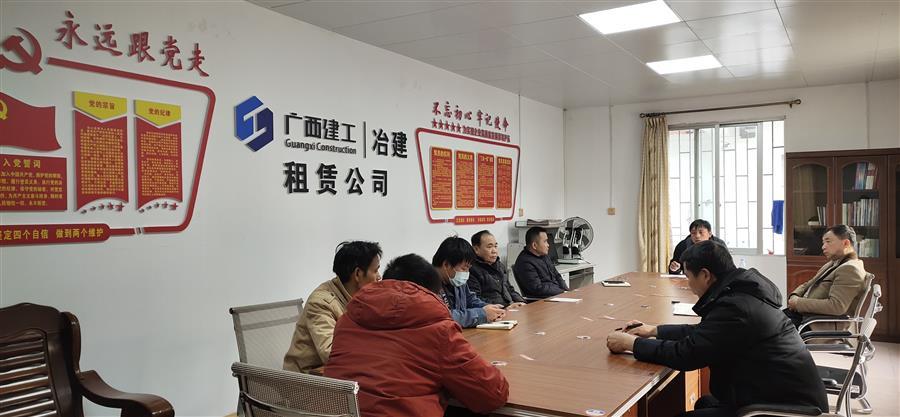 医生掀开奶罩边躁边狠狠躁视频