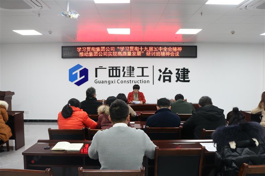 医生掀开奶罩边躁边狠狠躁视频