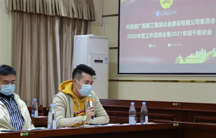 医生掀开奶罩边躁边狠狠躁视频