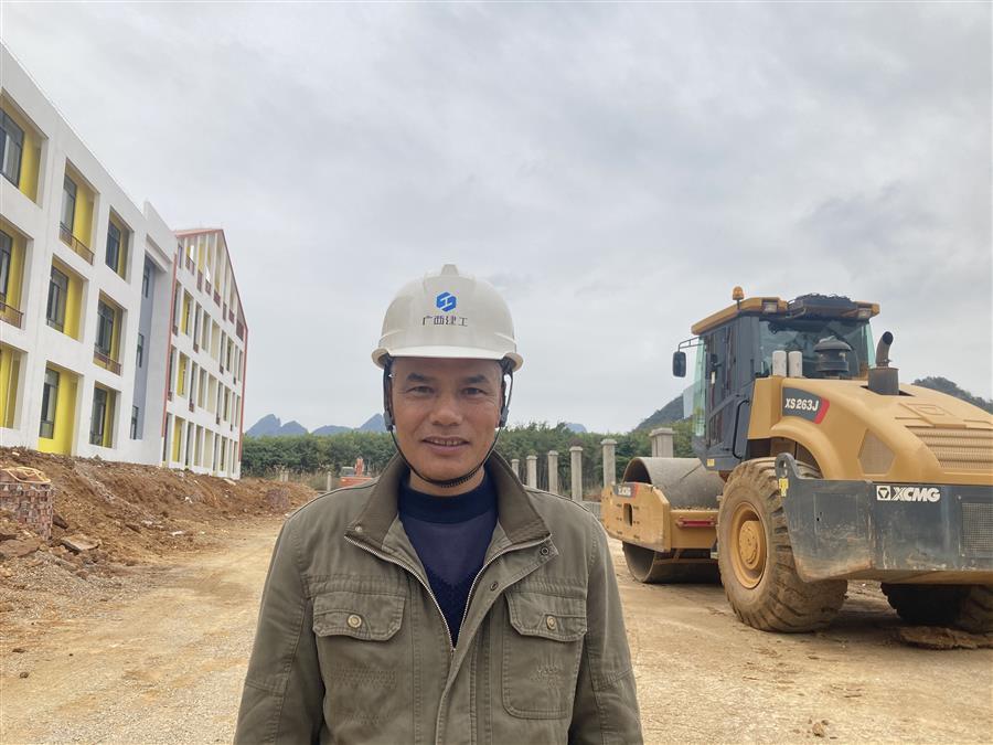 医生掀开奶罩边躁边狠狠躁视频