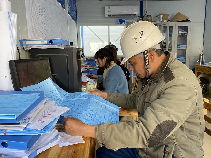 医生掀开奶罩边躁边狠狠躁视频