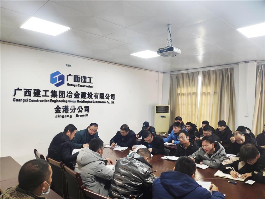 医生掀开奶罩边躁边狠狠躁视频