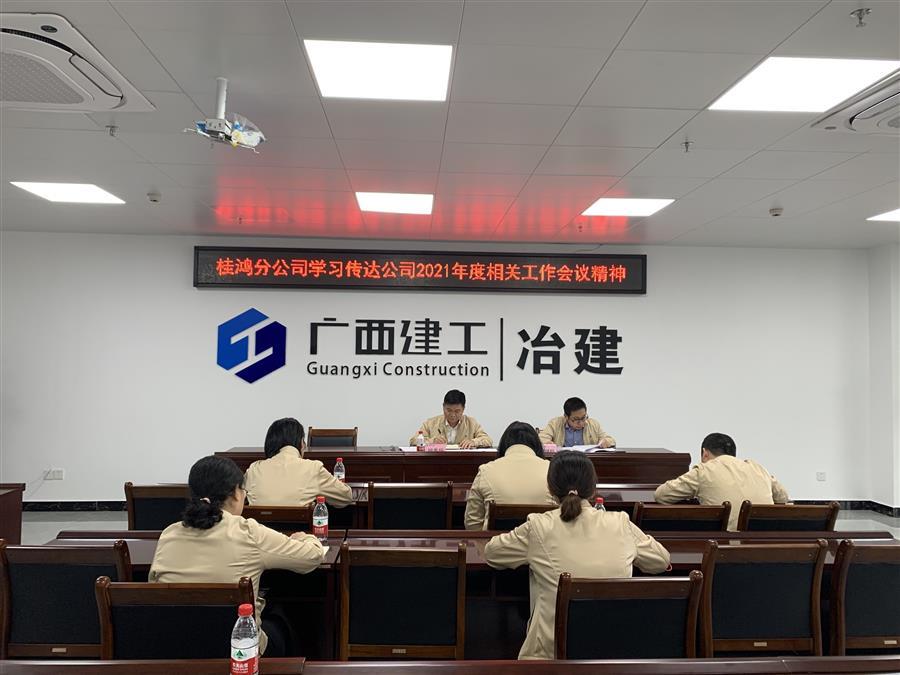 医生掀开奶罩边躁边狠狠躁视频