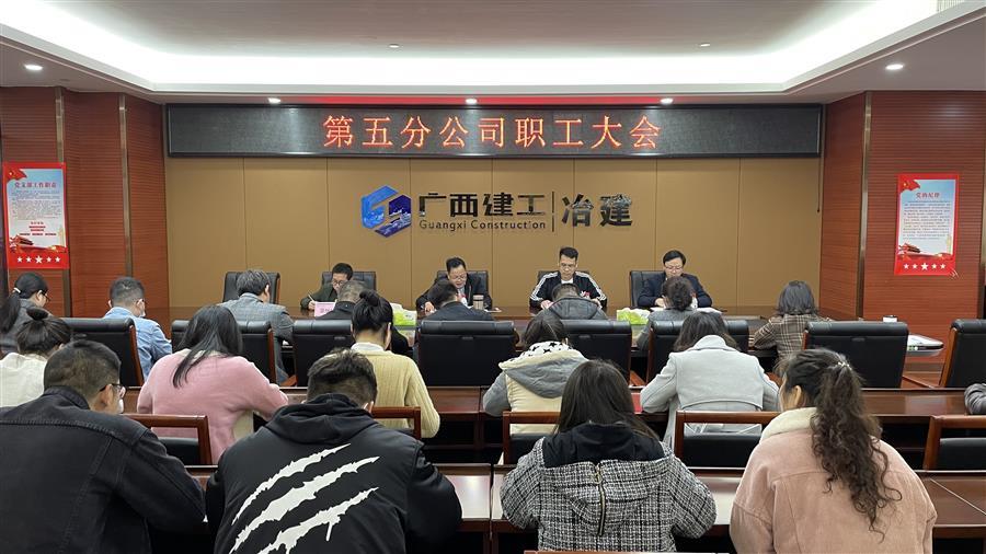 医生掀开奶罩边躁边狠狠躁视频