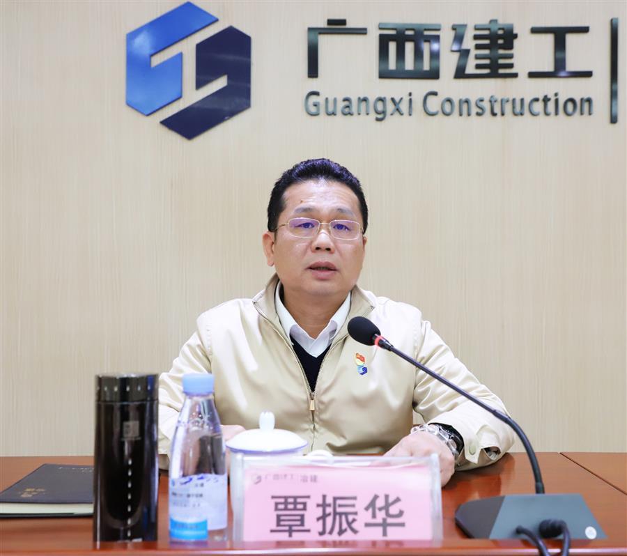 医生掀开奶罩边躁边狠狠躁视频