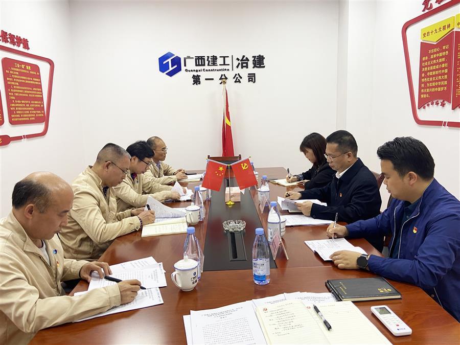 医生掀开奶罩边躁边狠狠躁视频