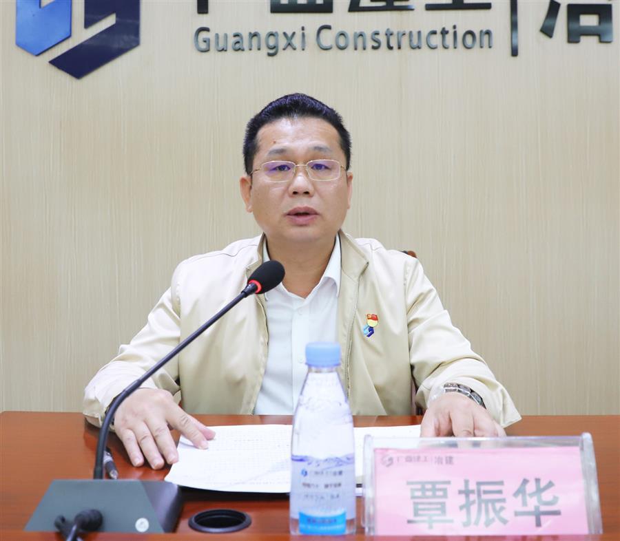 医生掀开奶罩边躁边狠狠躁视频