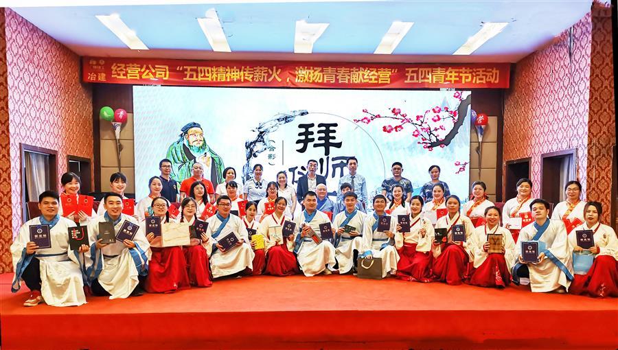 医生掀开奶罩边躁边狠狠躁视频