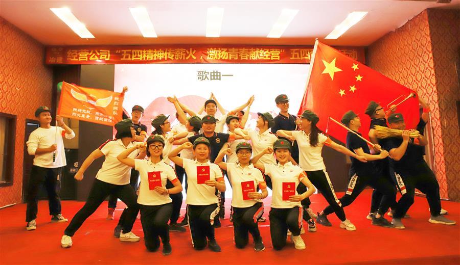 医生掀开奶罩边躁边狠狠躁视频