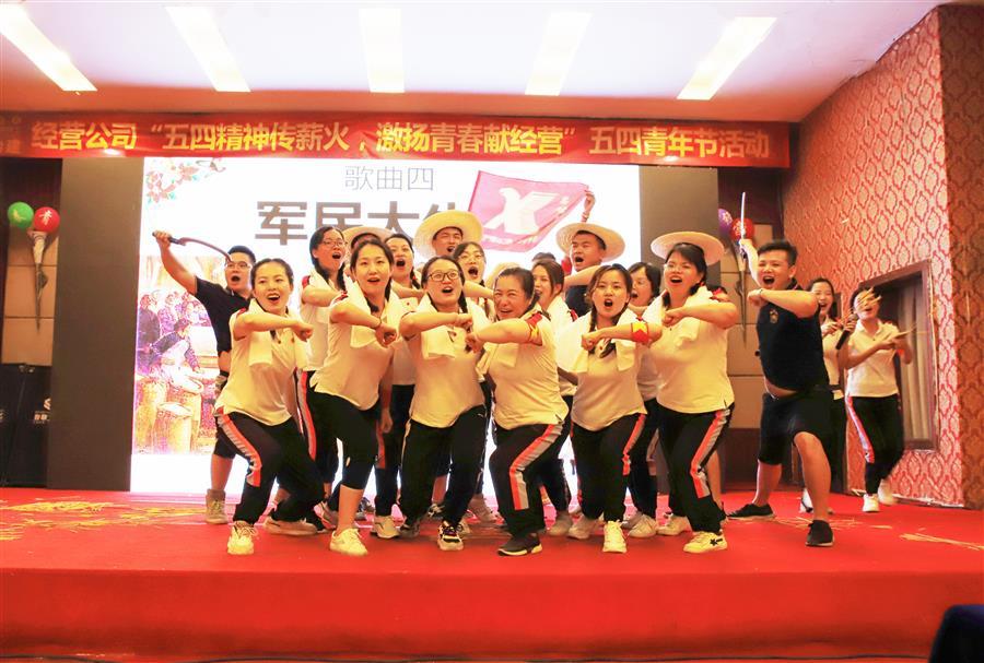 医生掀开奶罩边躁边狠狠躁视频