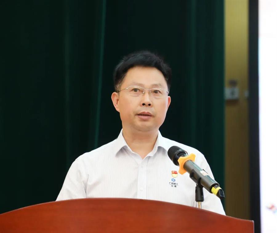 医生掀开奶罩边躁边狠狠躁视频