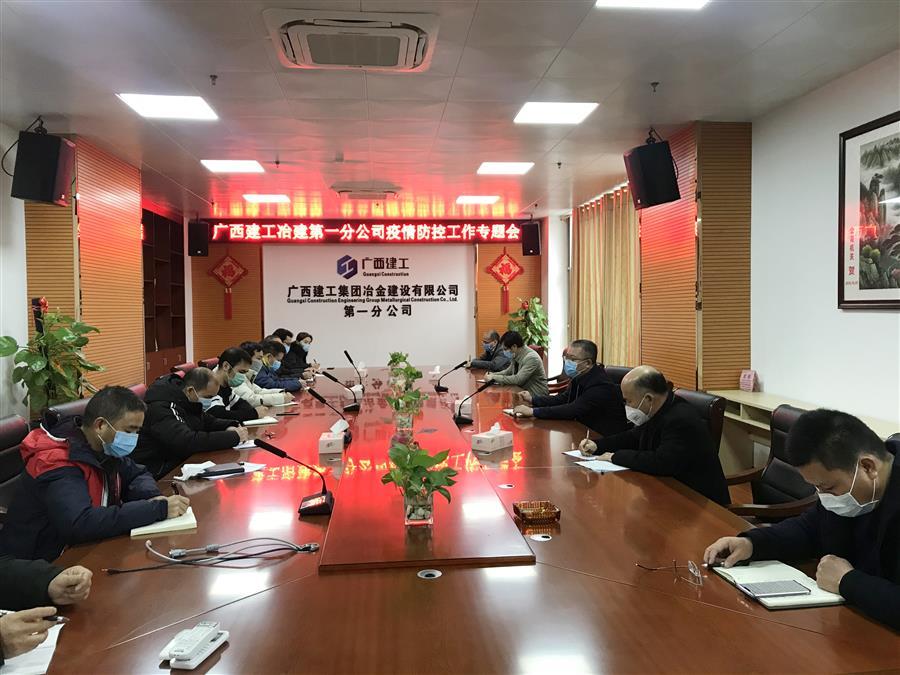 医生掀开奶罩边躁边狠狠躁视频