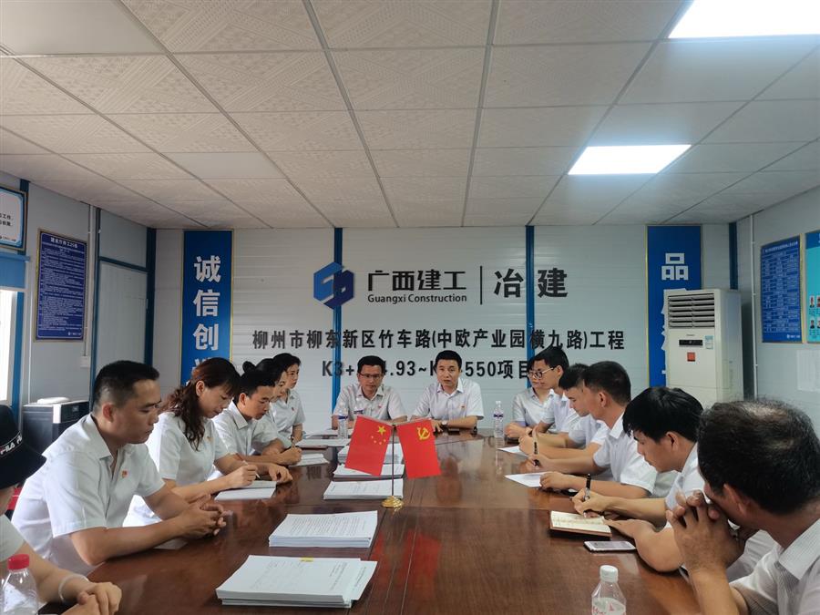 医生掀开奶罩边躁边狠狠躁视频