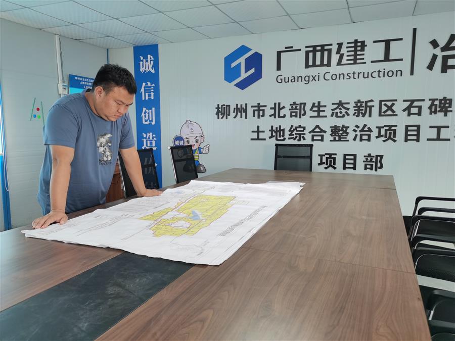 医生掀开奶罩边躁边狠狠躁视频