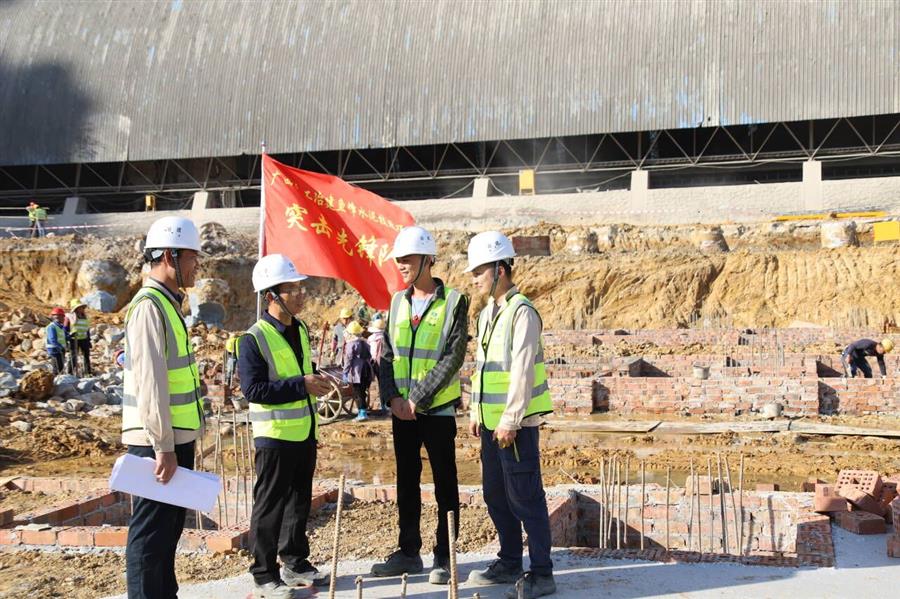 医生掀开奶罩边躁边狠狠躁视频