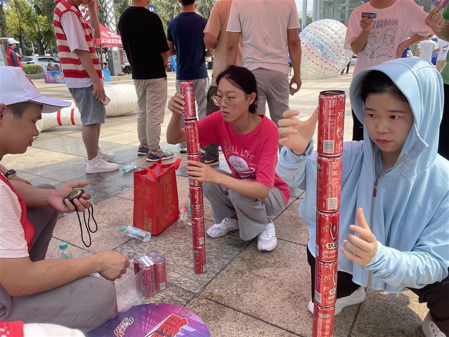 医生掀开奶罩边躁边狠狠躁视频