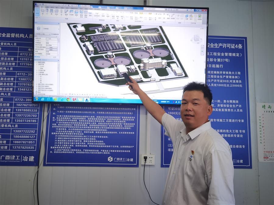 医生掀开奶罩边躁边狠狠躁视频