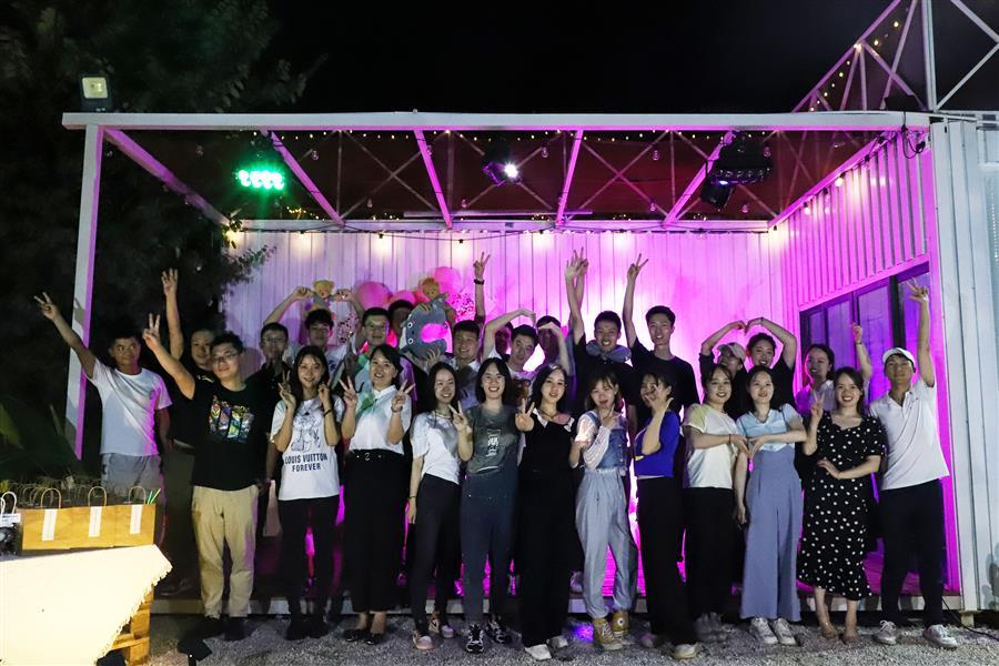 医生掀开奶罩边躁边狠狠躁视频