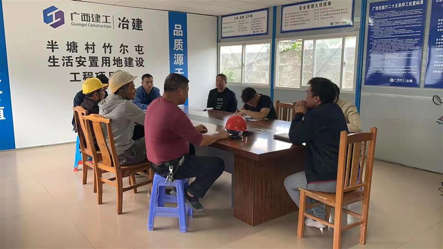 医生掀开奶罩边躁边狠狠躁视频