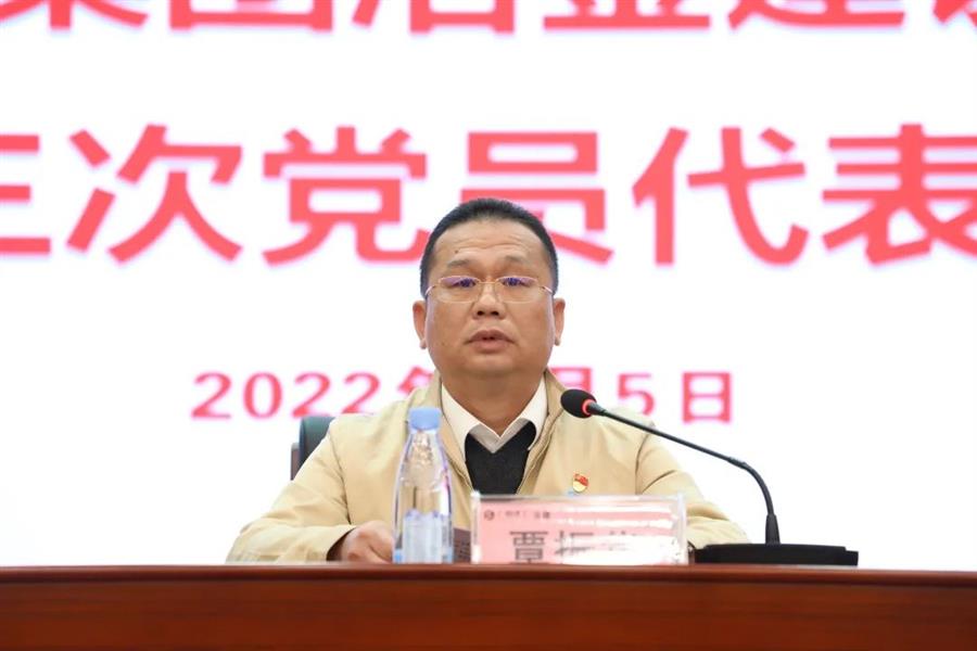 医生掀开奶罩边躁边狠狠躁视频