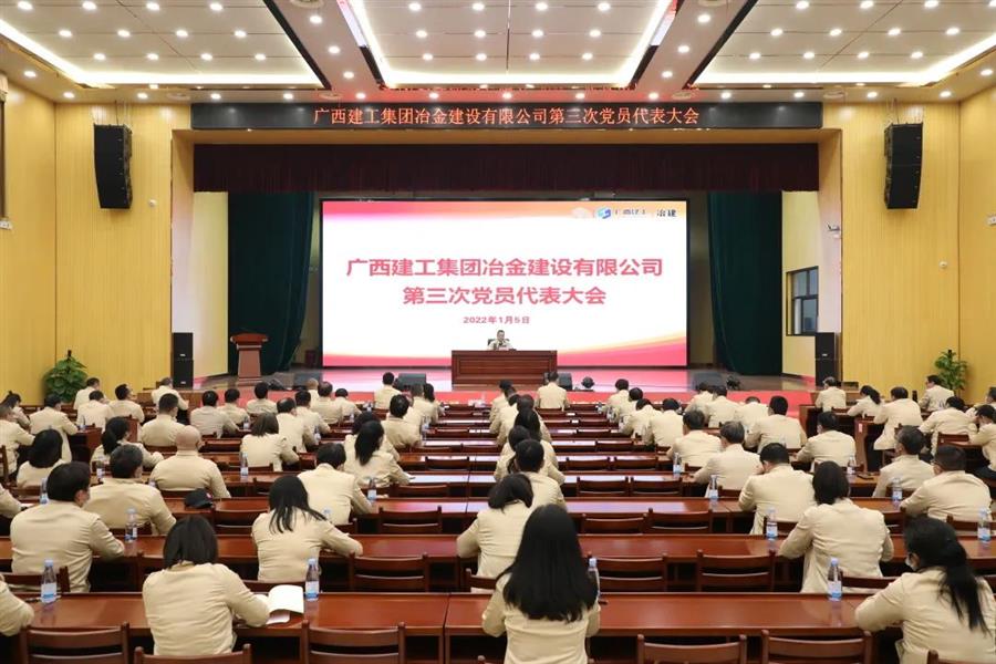 医生掀开奶罩边躁边狠狠躁视频