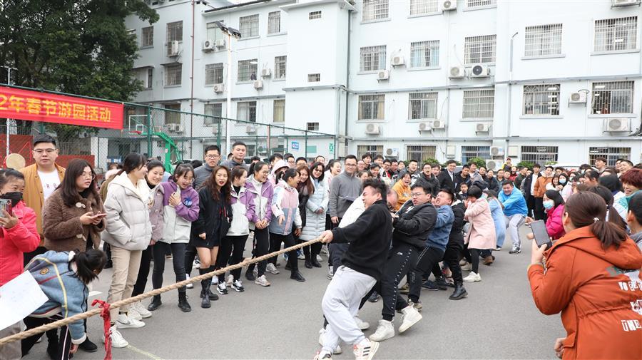 医生掀开奶罩边躁边狠狠躁视频