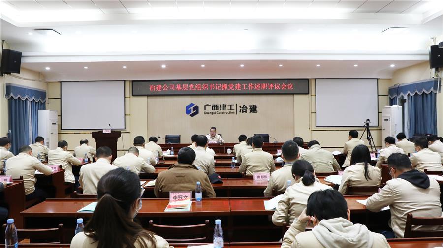 医生掀开奶罩边躁边狠狠躁视频