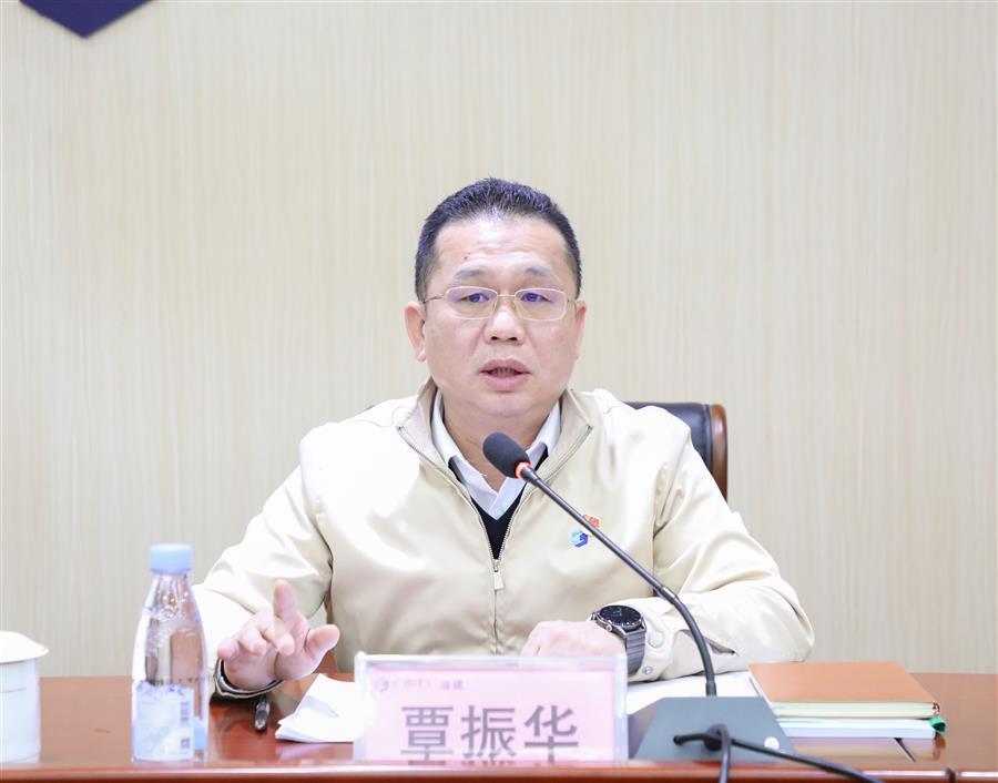 医生掀开奶罩边躁边狠狠躁视频