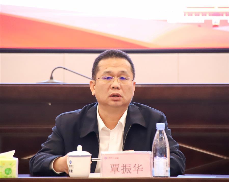 医生掀开奶罩边躁边狠狠躁视频