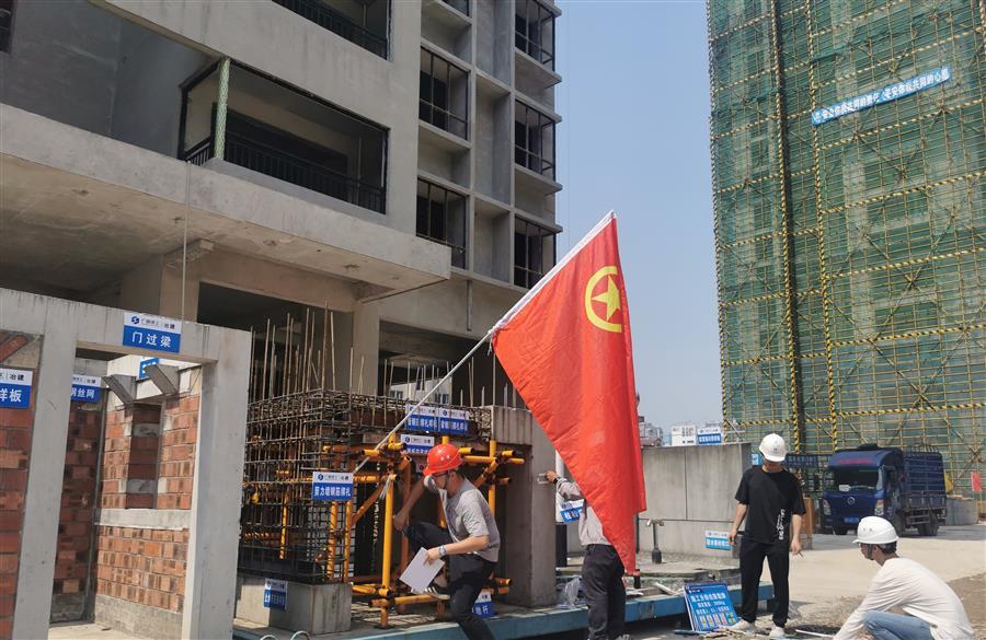 医生掀开奶罩边躁边狠狠躁视频