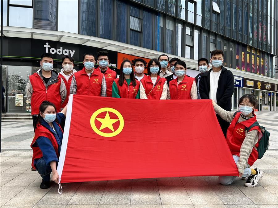 医生掀开奶罩边躁边狠狠躁视频