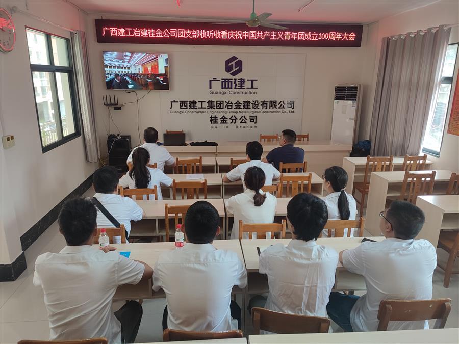 医生掀开奶罩边躁边狠狠躁视频