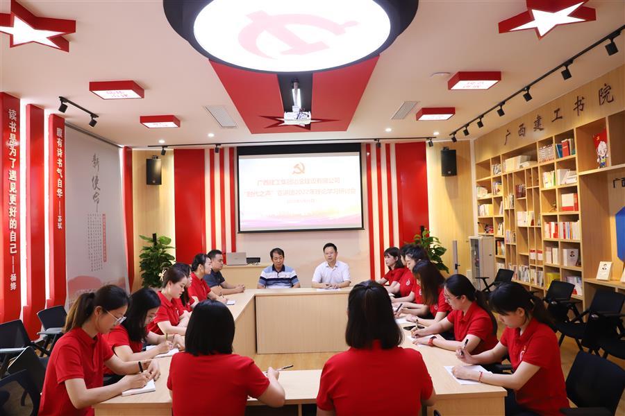 医生掀开奶罩边躁边狠狠躁视频