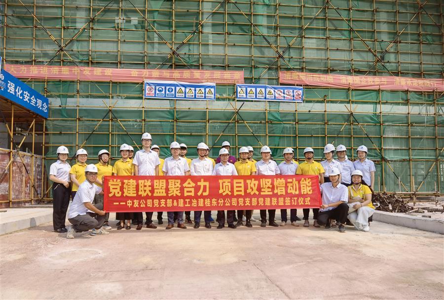 医生掀开奶罩边躁边狠狠躁视频