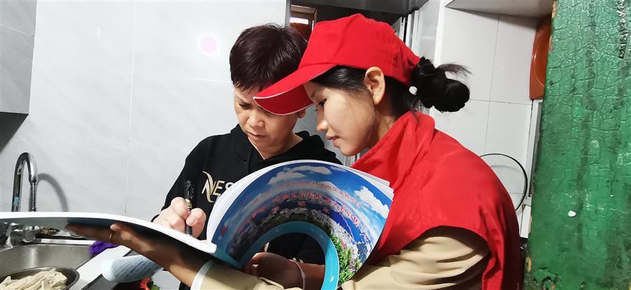 医生掀开奶罩边躁边狠狠躁视频