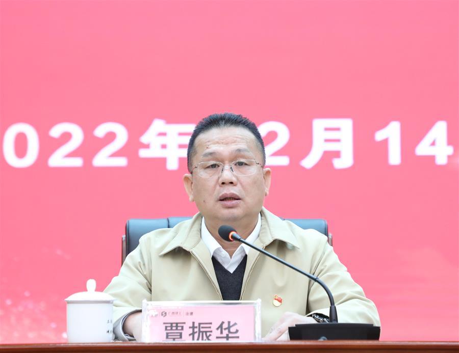 医生掀开奶罩边躁边狠狠躁视频