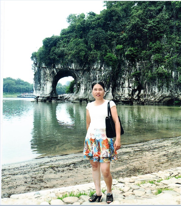 医生掀开奶罩边躁边狠狠躁视频