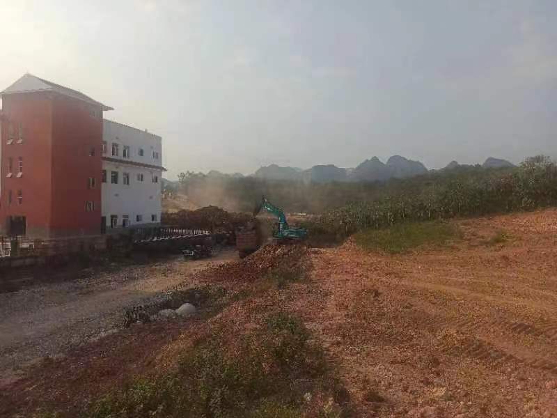 医生掀开奶罩边躁边狠狠躁视频