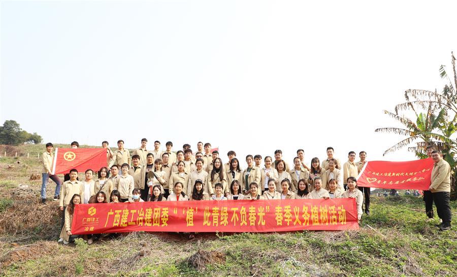 医生掀开奶罩边躁边狠狠躁视频