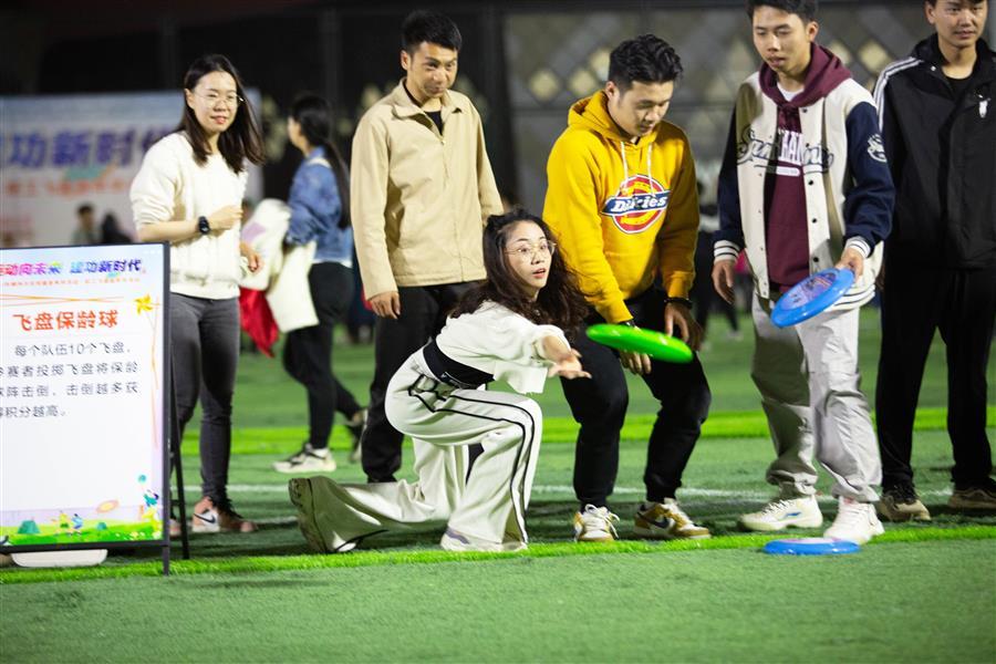 医生掀开奶罩边躁边狠狠躁视频