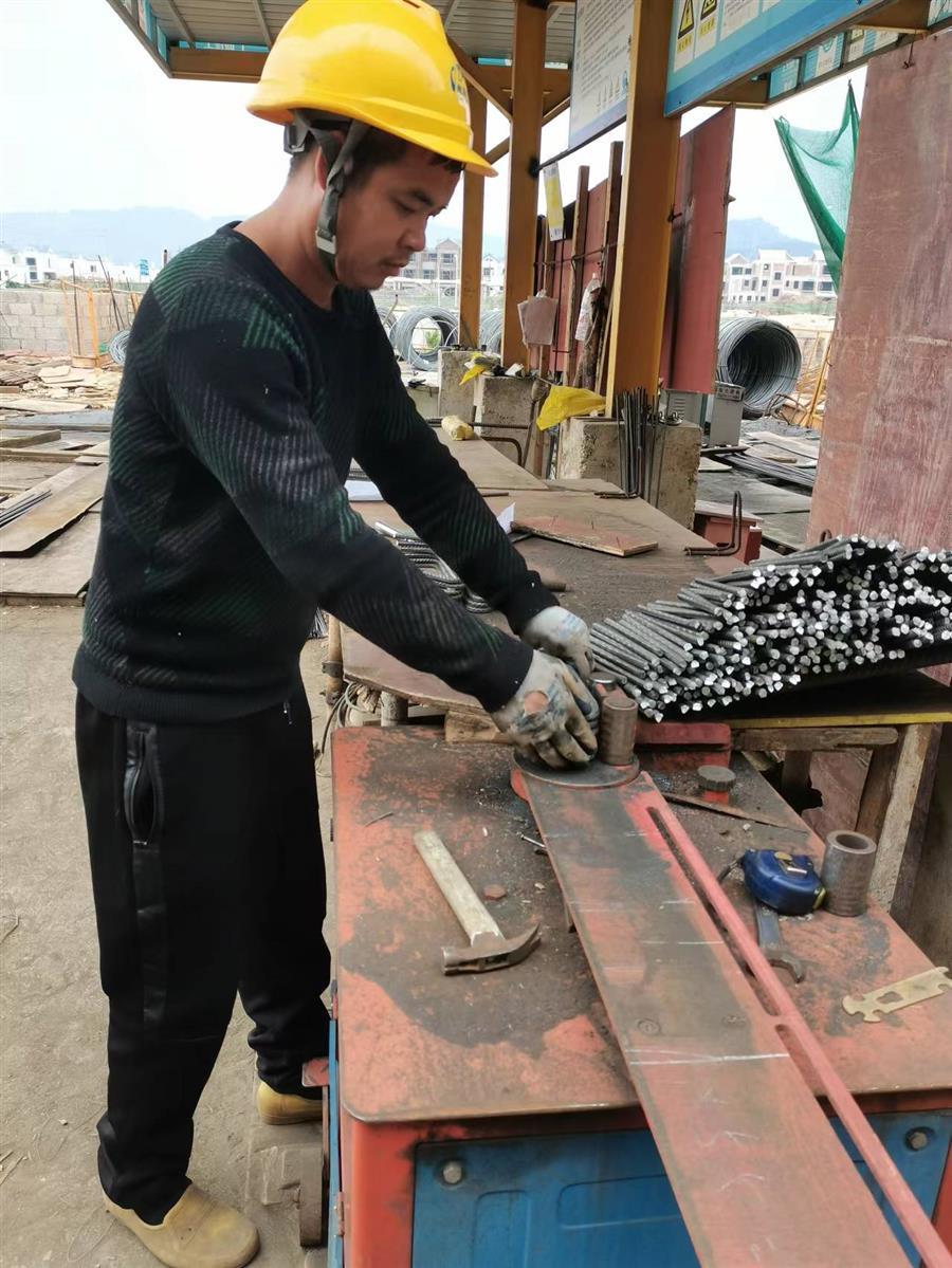 医生掀开奶罩边躁边狠狠躁视频